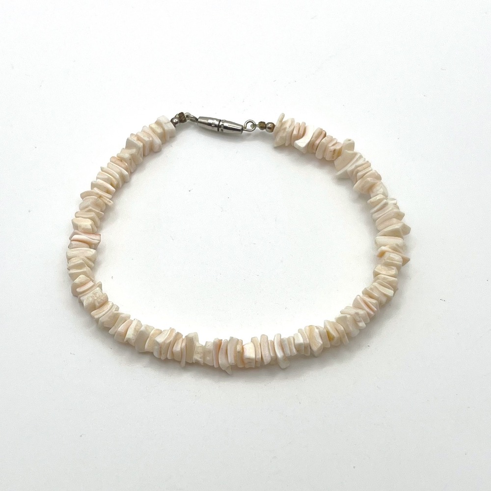 Vintage‎ Puka Shell Chip Bracelet Pink White Cream Coastal Beach Barrel Clasp - Picture 2 of 4